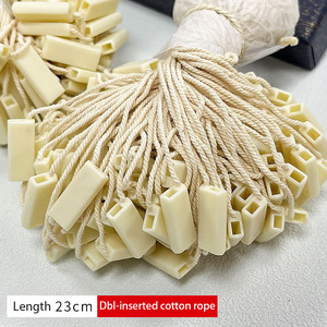 カスタム衣服タグプラスチック制のハングストリングと衣服のためのシールの文字列とスイングタグ - Product Image 4