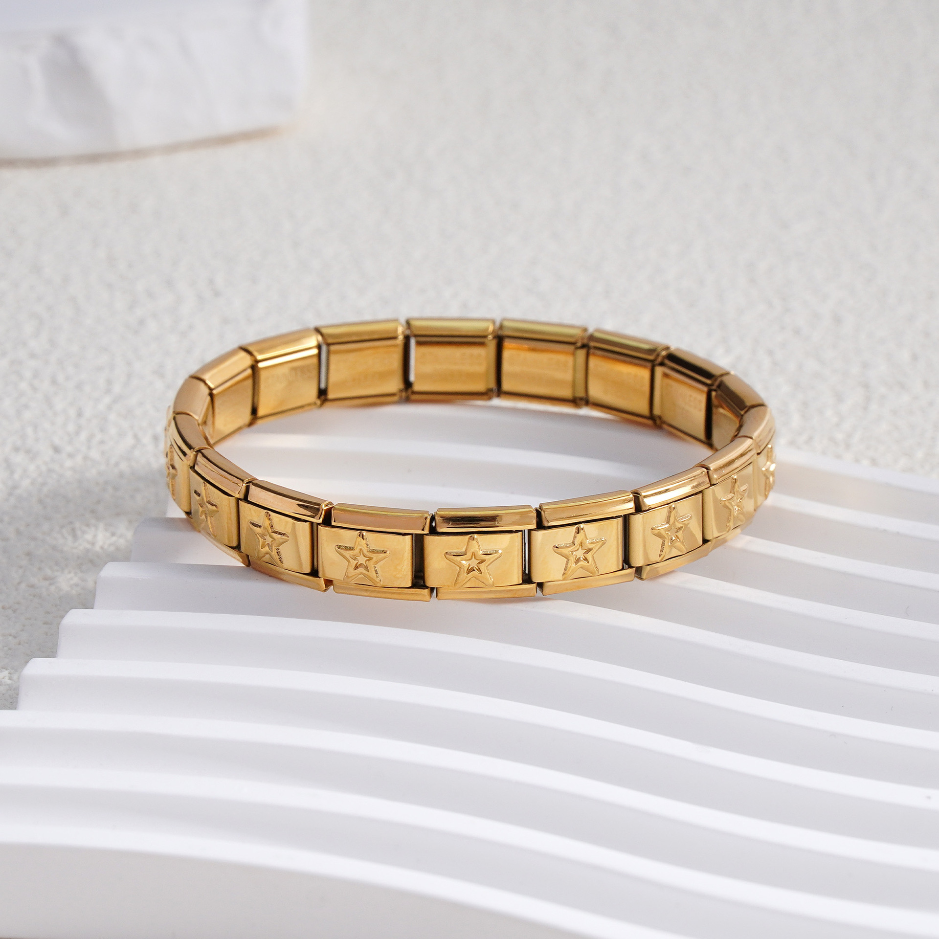 Hollow out five-pointed star all-gold BD-223