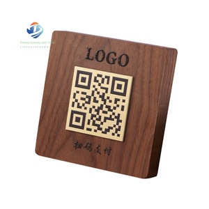 I servizi di fabbricazione di codici QR di nuovo stile possono memorizzare diversi tipi di informazioni e utilizzati per molti scopi