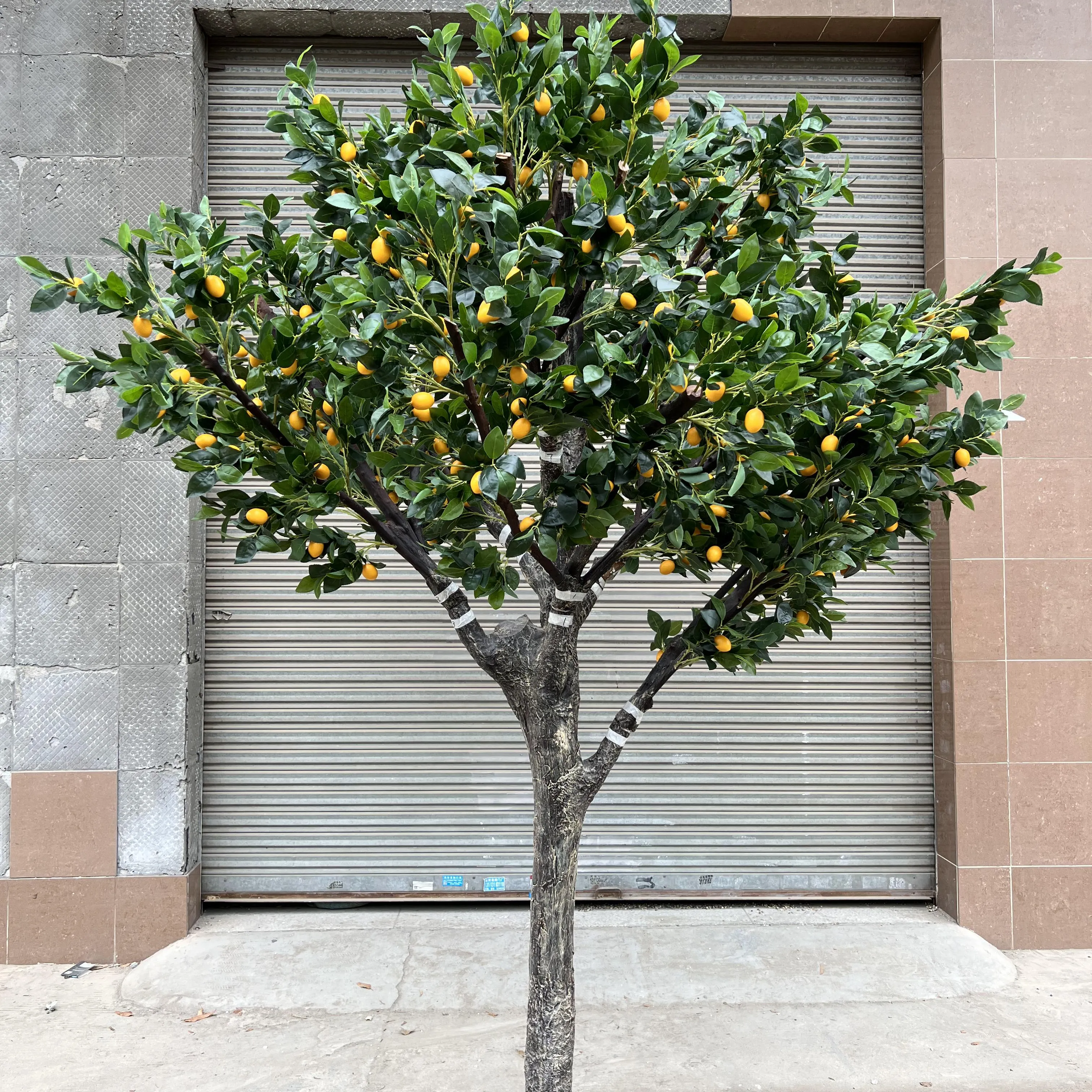 Großer künstlicher Obstbaum Indoor künstlicher Zitronen baum für Außen dekoration Kunststoff pflanze