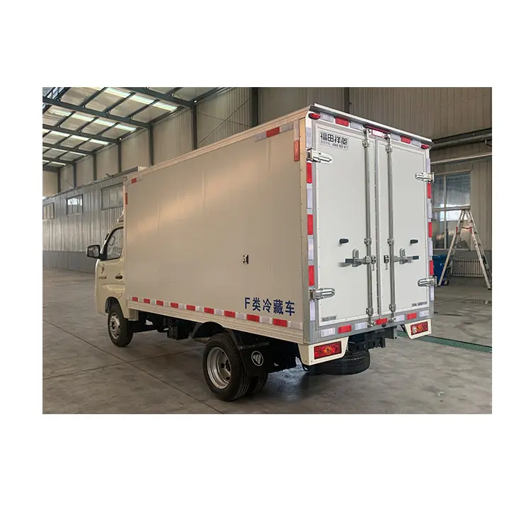 Camion frigorifique 4x2 à vendre bon marché camion de transport de marchandises avec boîte véhicule de marchandises légères