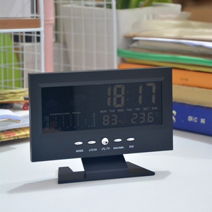 Großer Farbbild schirm LCD-Digitaluhr Sprach aktivierter ewiger Kalender Wecker mit Uhrzeit Datum Woche Temperatur anzeige - Product Image 2