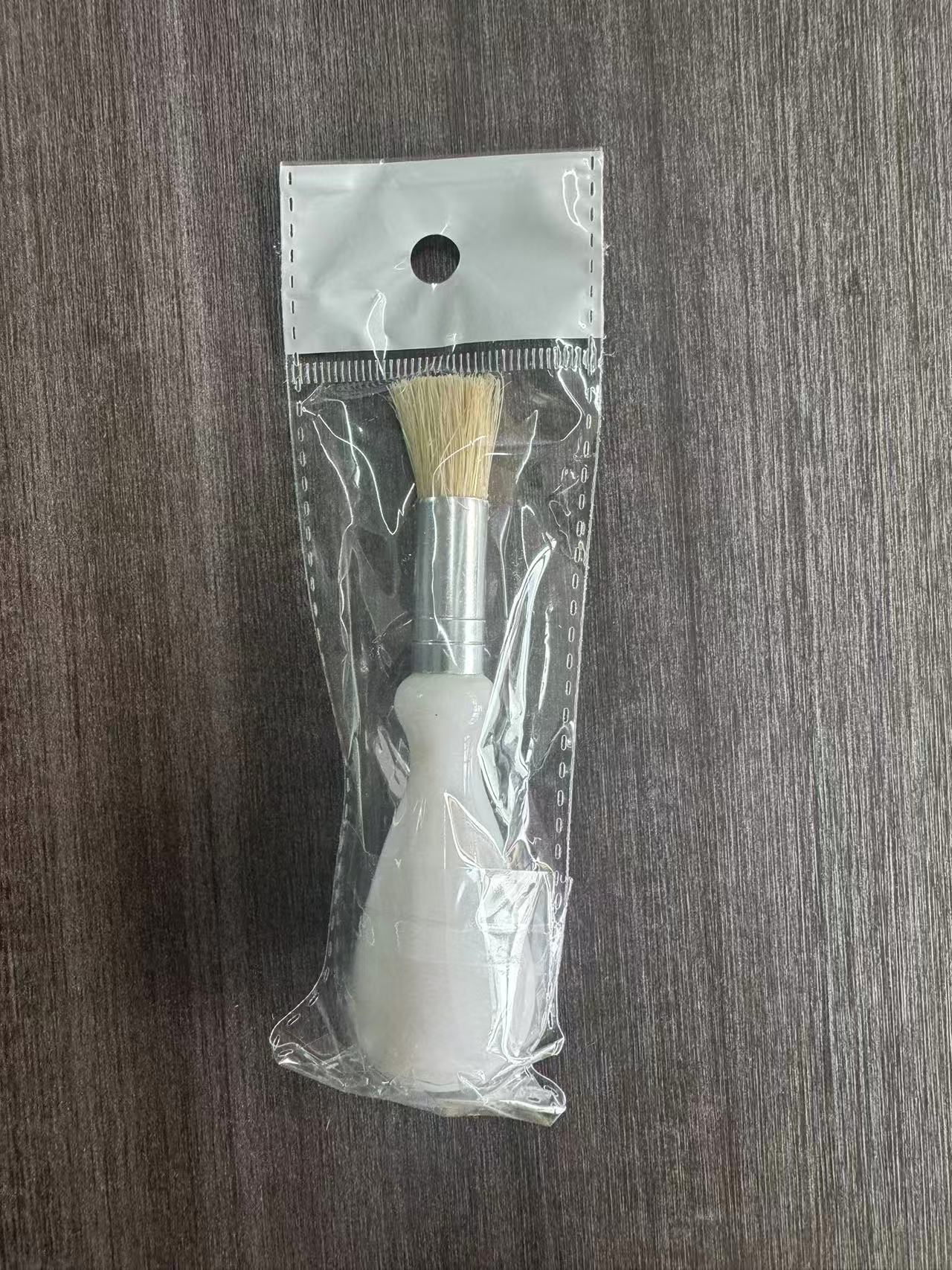 Une brosse