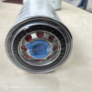中国重汽豪沃卡车配件Yuchai6105/潍柴发动机机油滤清器61000070005 Lf3784 61000070005H JX0818 <span class=keywords><strong>JX0818A</strong></span> 1000424655A