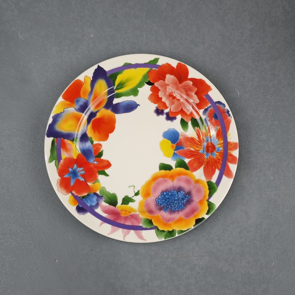 New Bone China Fancy Flower Pattern Design 30pcs Ceramic Tableware Set Luxury Dinner Set For Party 5