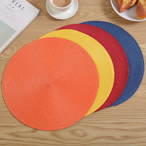Exclusivo Cutwork Padrão Bordado Fringe <span class=keywords><strong>Placemat</strong></span> Novo Design Plástico Table Mat com Cutwork