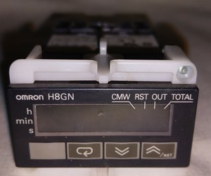 Nuovo e originale Plc H8GNADFLK 4 cifre LCD digitale contatore PLC Controller di programmazione - Product Image 2