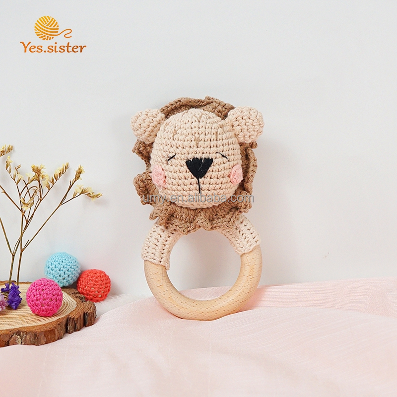 7cm rattle lion