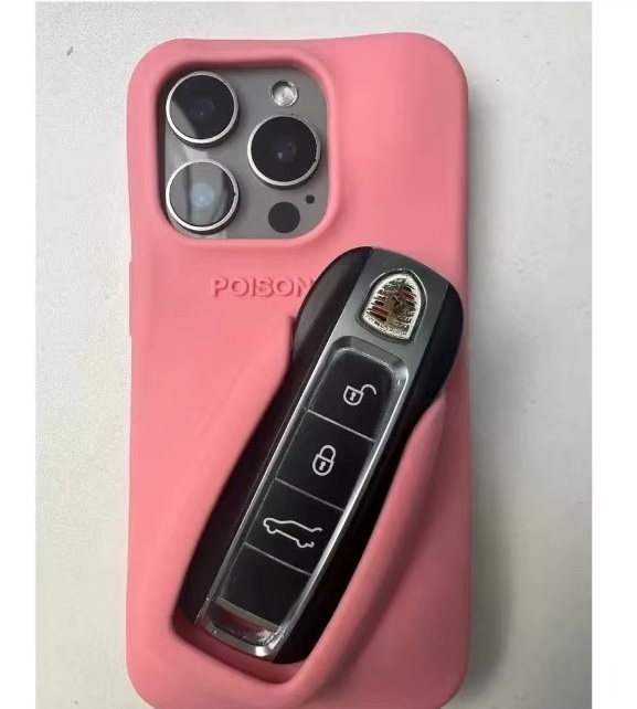 Porsche nouveau 15 pro (rouge)