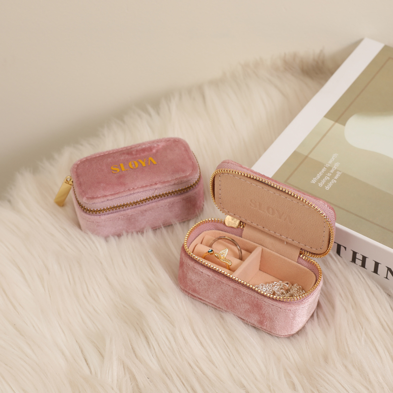 Velvet pink