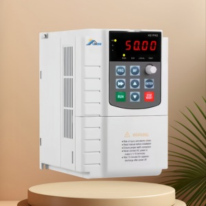 LIKOU SG 2.2KW Inversor de bomba solar 220V Salida de CA única y voltaje de entrada de 380V para sistema de bomba de agua trifásica - Product Image 2