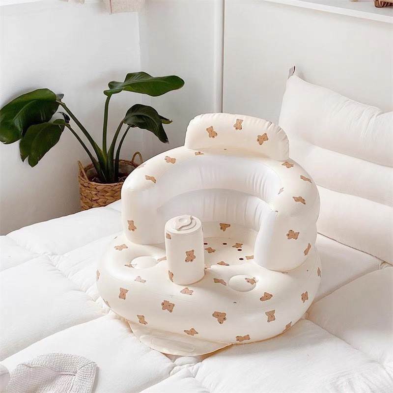 Beige bear head pattern