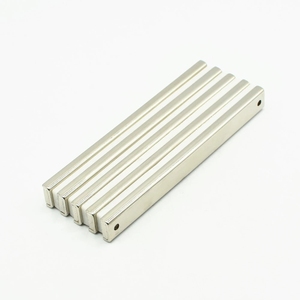 坚固的73磅/33公斤拉力矩形钕锅磁铁80x 13.5x 5mm 2x m3沉头孔安装螺钉 - Product Image 3