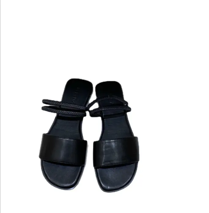 2021 moda kadın yazlık sandalet terlik düz topuk ayakkabı fantezi ve rahat roma bayanlar sandalet