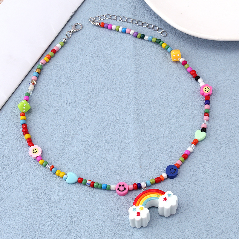 Petit collier arc-en-ciel