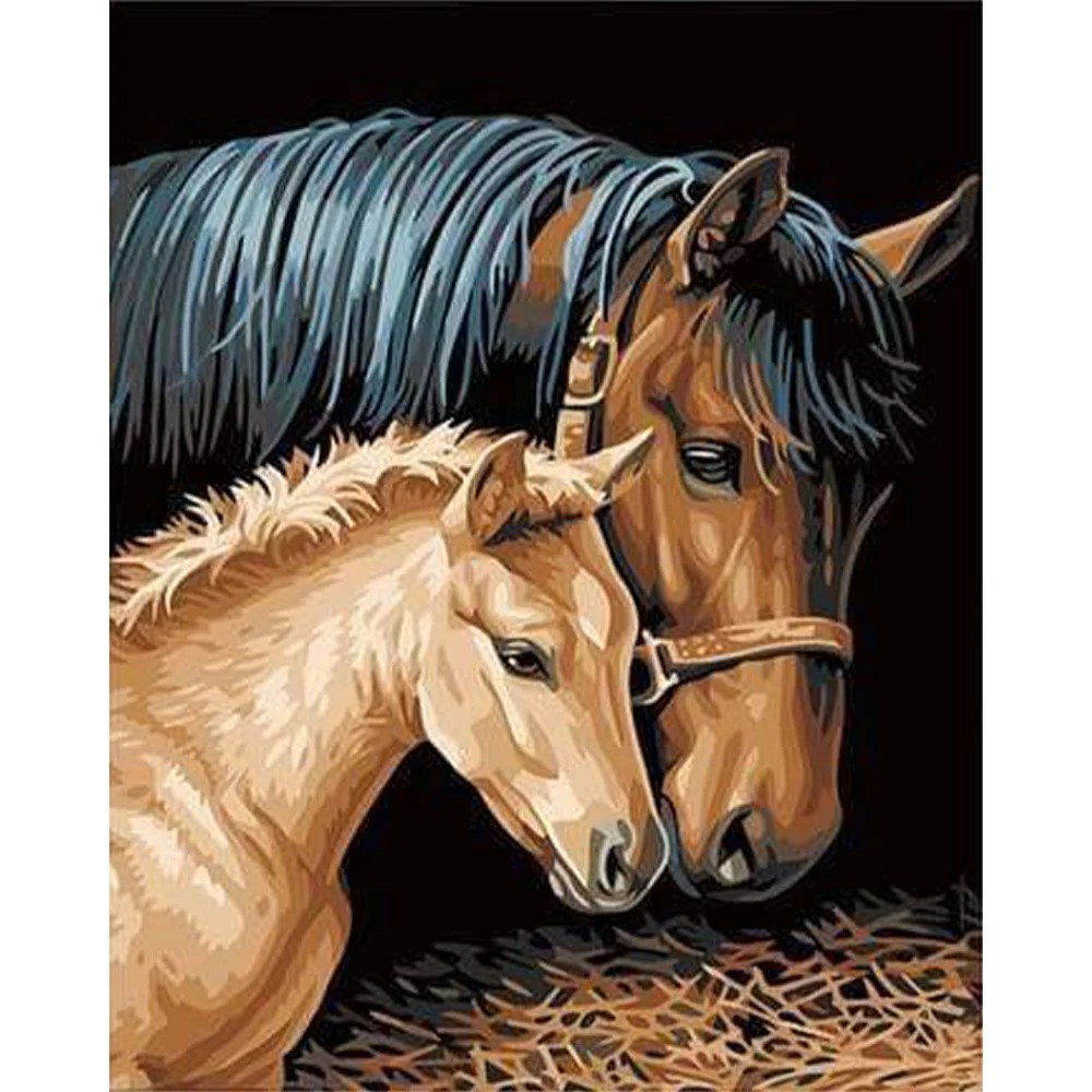 Caballo marrón y potro
