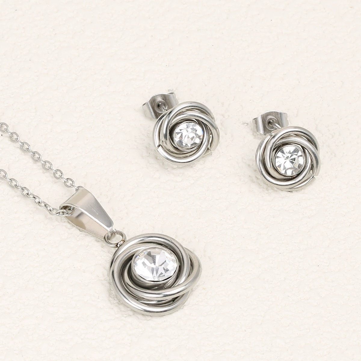 สไตล์เหล็กไรน์สโตน