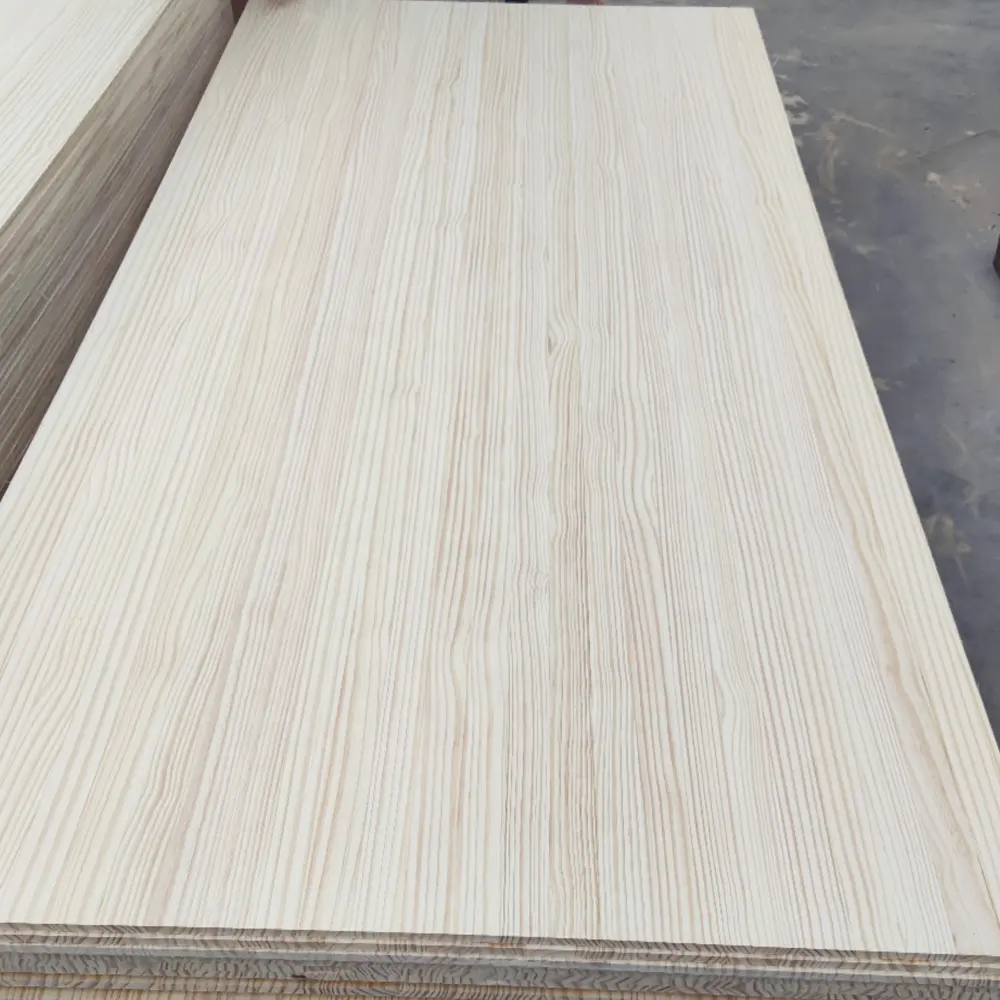 Borda de madeira sólida da pinha da radiata pine