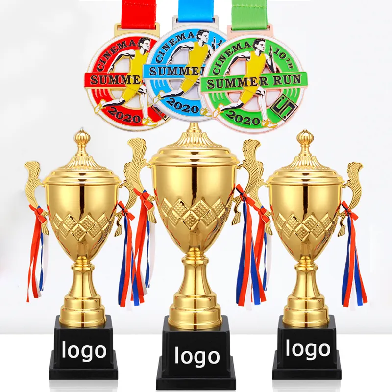 Custom Luxury Gym Competition Real Size Resin Metal Gold World Sports Cup Trophy Award trofei e medaglie