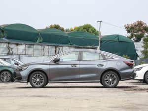 2025 MG5 180dvvt 2WD xe mới nóng nhất thế giới cung cấp bán buôn - Product Image 4