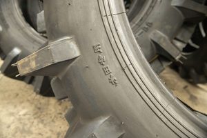 アドバンストラクター真空ラジアルタイヤR1W 280/70R16 280/70R18 280/70R20その他ホイールタイヤ & アクセサリー