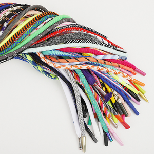 Cordón de macramé de poliéster redondo elástico personalizado de 1,5mm, moldeado por inyección con cordón y cabeza de cuerda para bolsos, zapatos y prendas de vestir - Product Image 2