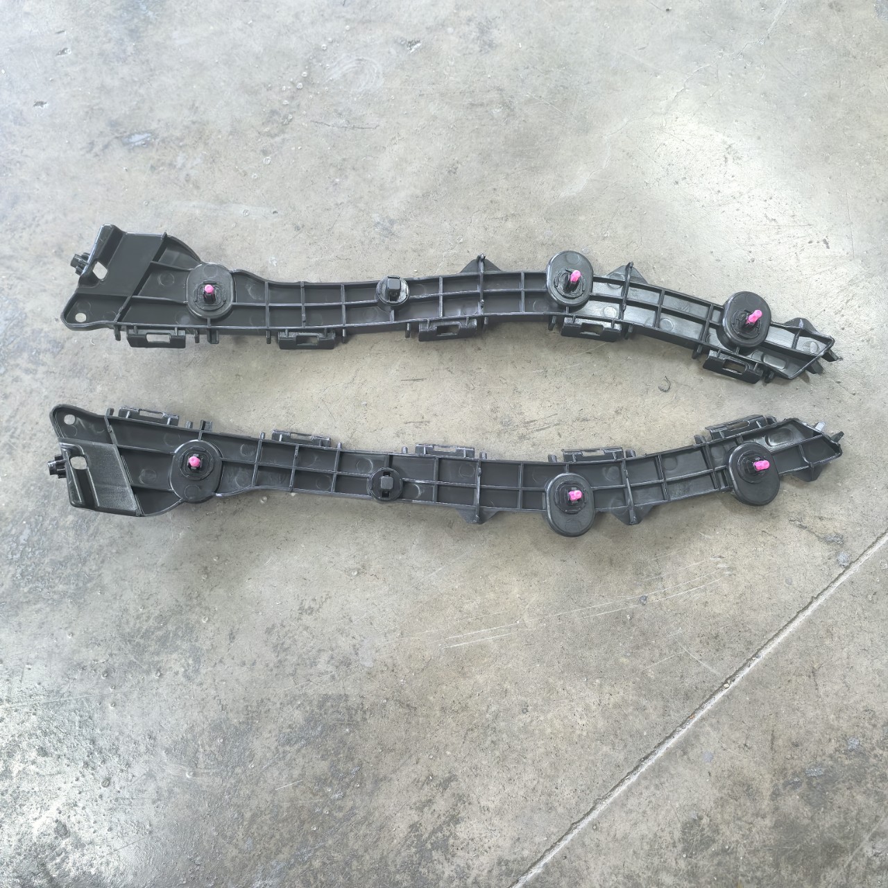 2016-2020 RX300 rear bumper bracket