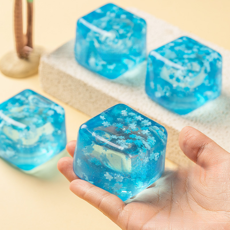 Colorido azul maltosa Un copo de nieve de hielo de 5.5cm