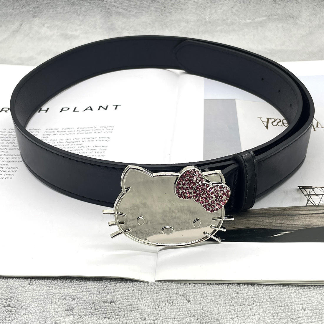 Ceinture pour chat KT - Longueur totale 105 cm, largeur de bande 3,2 cm.