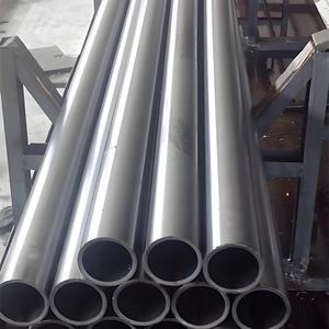 ASTM <span class=keywords><strong>A179</strong></span>認定シームレス炭素鋼精密チューブ熱交換器シームレス炭素鋼パイプ5.8-18m