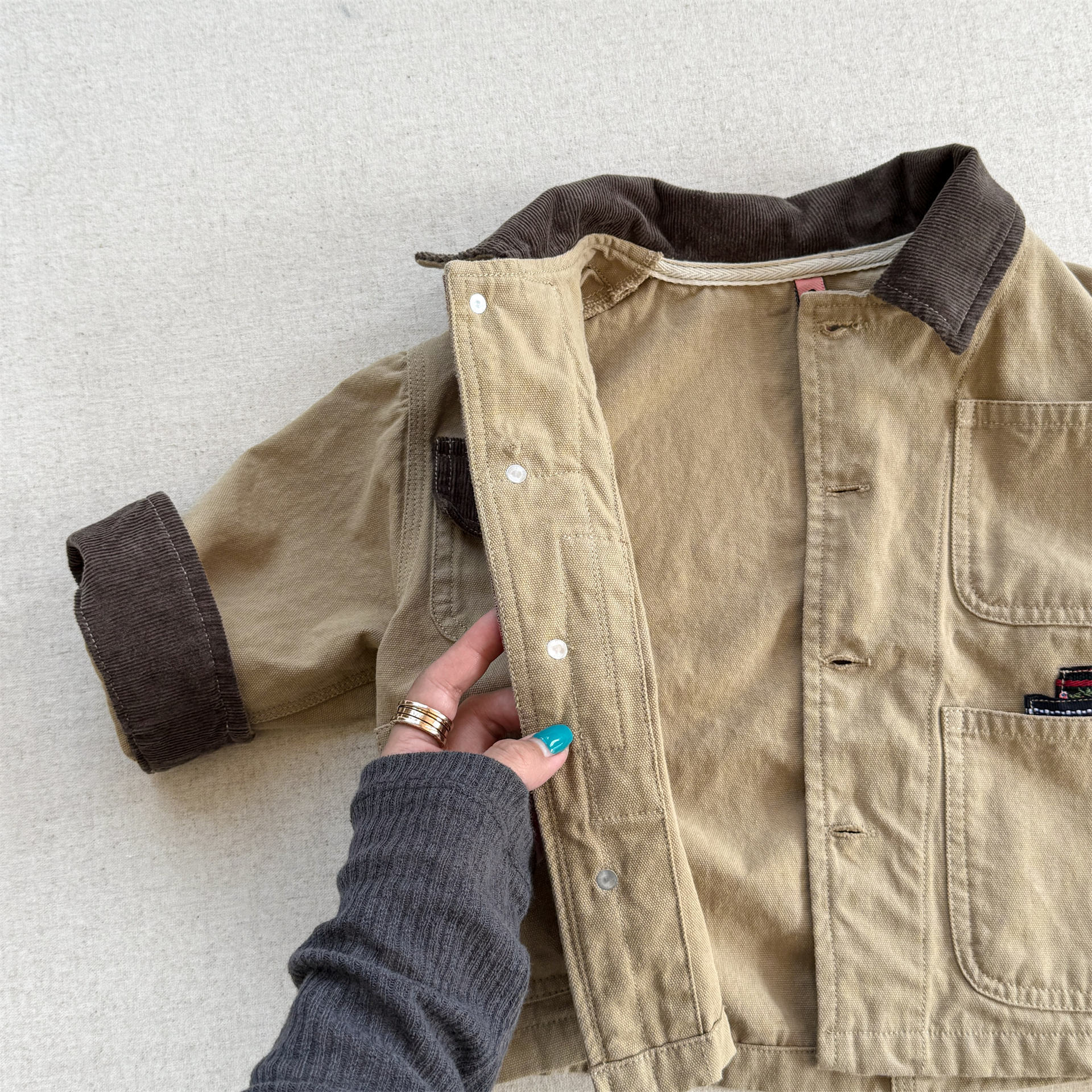 Khaki color