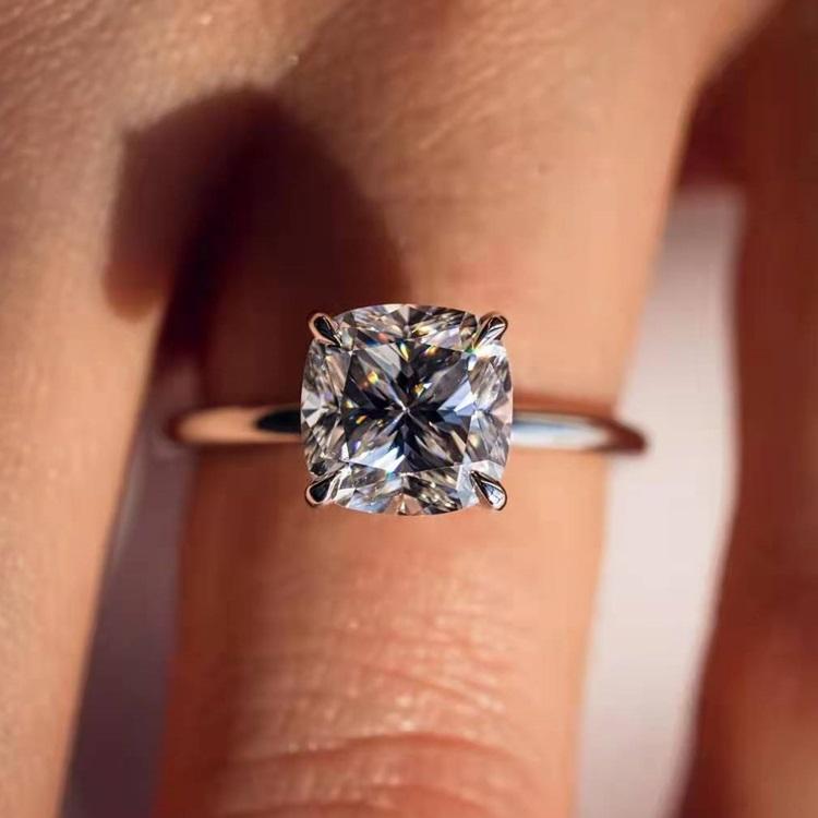 (สีขาว) โซลิแทร์ทรงหมอน 2 กะรัต