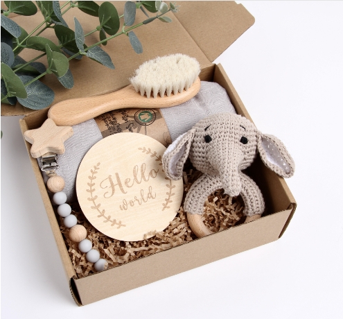 Ensemble de boîte-cadeau de douche de bébé de hochet d'éléphant
