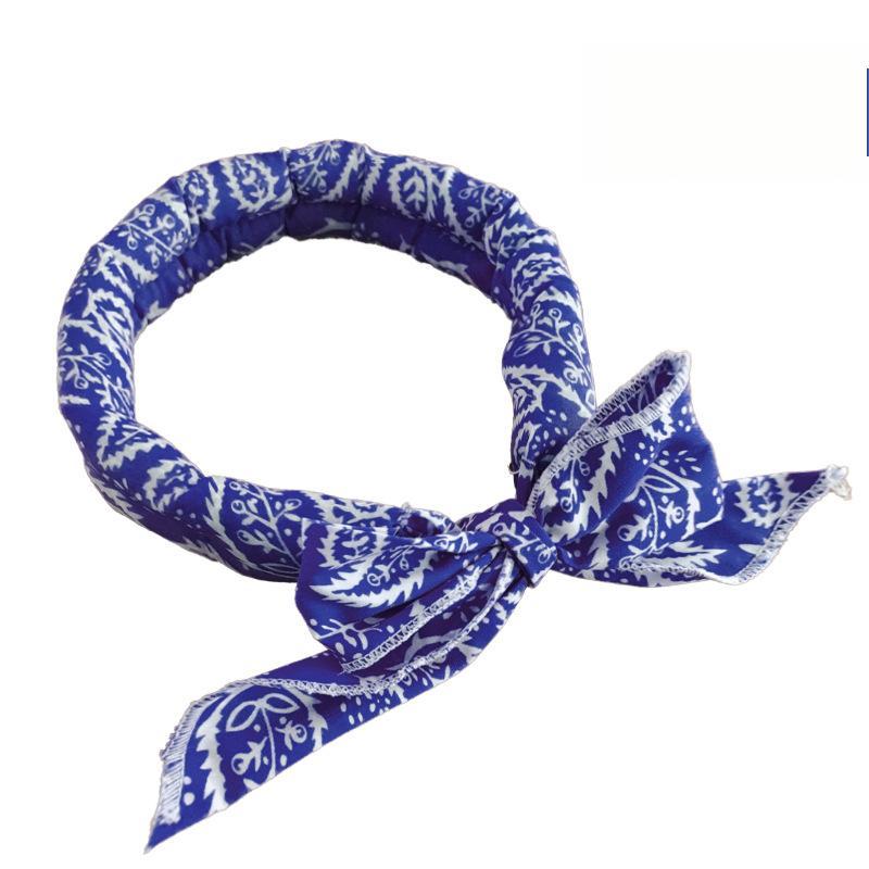Feuilles bleues