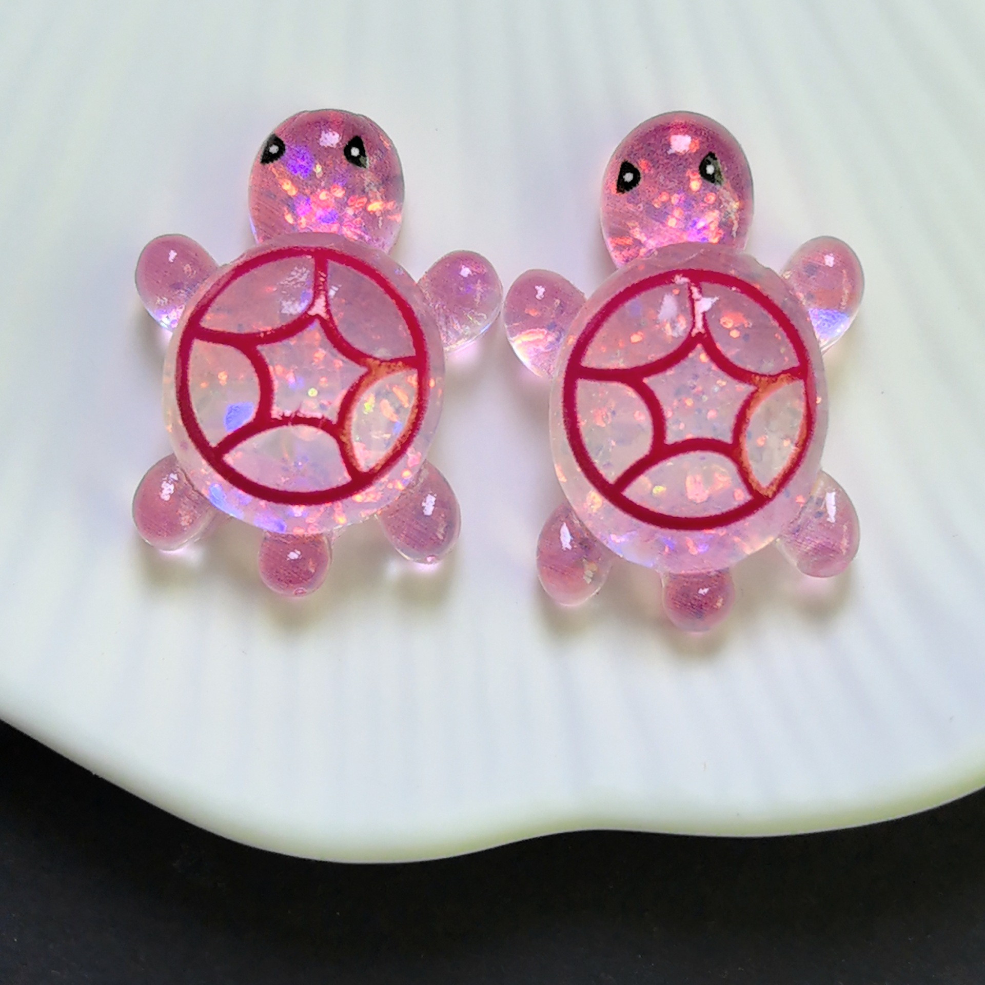 Classique petite tortue-rose rouge
