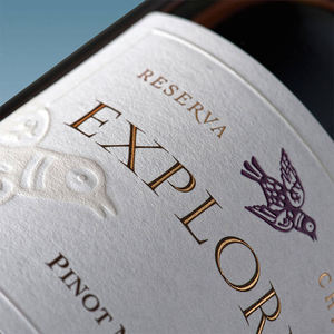 Toptan özelleştirilmiş kendinden yapışkanlı özel lüks dokulu kağıt kabartmalı altın folyo şarap etiketi çıkartmalar - Product Image 4