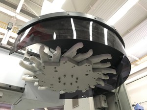 <span class=keywords><strong>Auto</strong></span> di carico e scarico del router di cnc