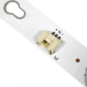 แถบไฟแบ็คไลท์ LED V2 32HR330M07A2 4C-LB3207-HQ1 7LED 550มม. 6V - Product Image 3