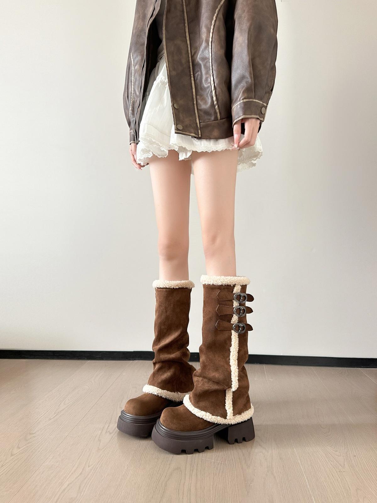 สีน้ำตาล