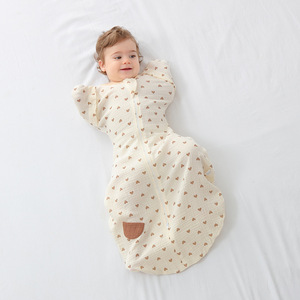 Vente en gros 100% coton sac de couchage à langer pour bébé nouveau-né couverture portable pour bébé sac d'emmaillotage transitoire avec bras levés