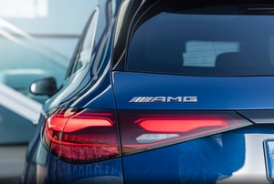 Merce-des BEN-Z GLC AMG 300L ไดนามิก SUV กล้องหลังเกียร์อัตโนมัติ AWD ที่นั่งหนังยานพาหนะไฮบริดขนาดยาง R19 - Product Image 4