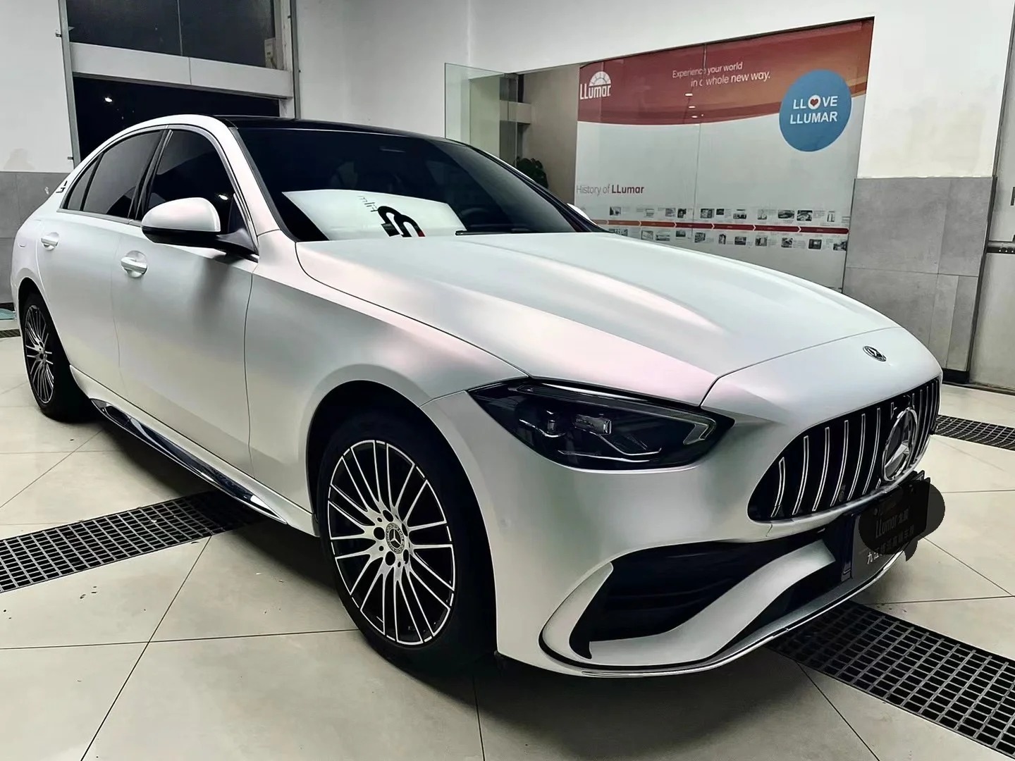 Bianco opaco all'oro