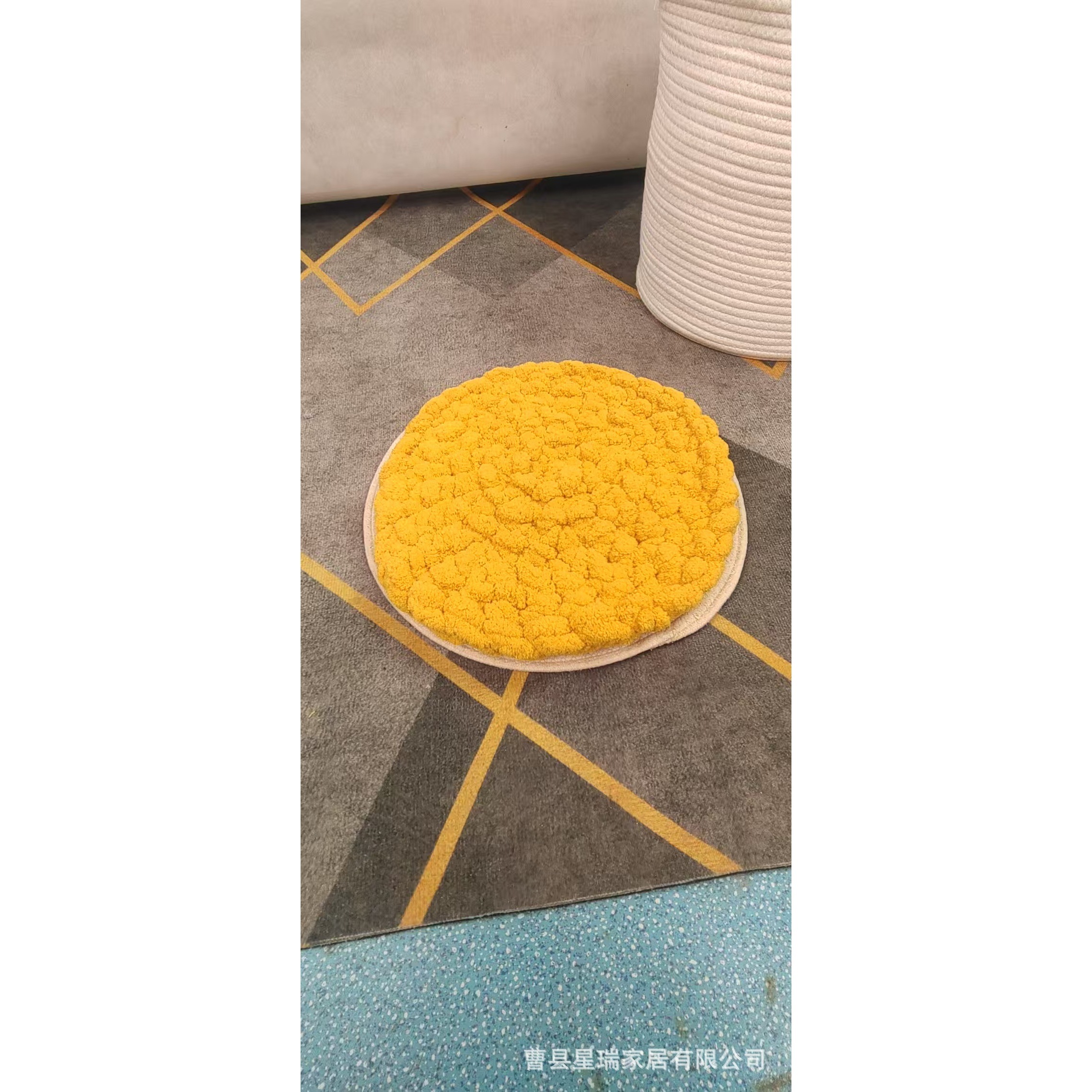 jaune
