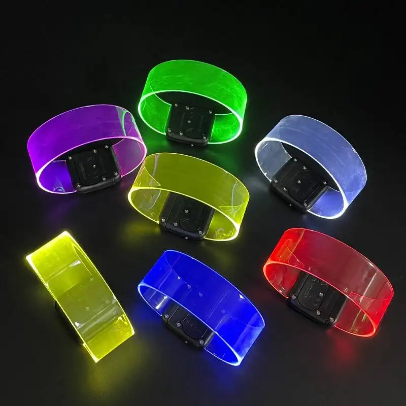 Logo personalizzato LED cinturino da polso luci lampeggianti braccialetto magnetico bomboniere Glow in the Dark Fidget Light Up bracciale