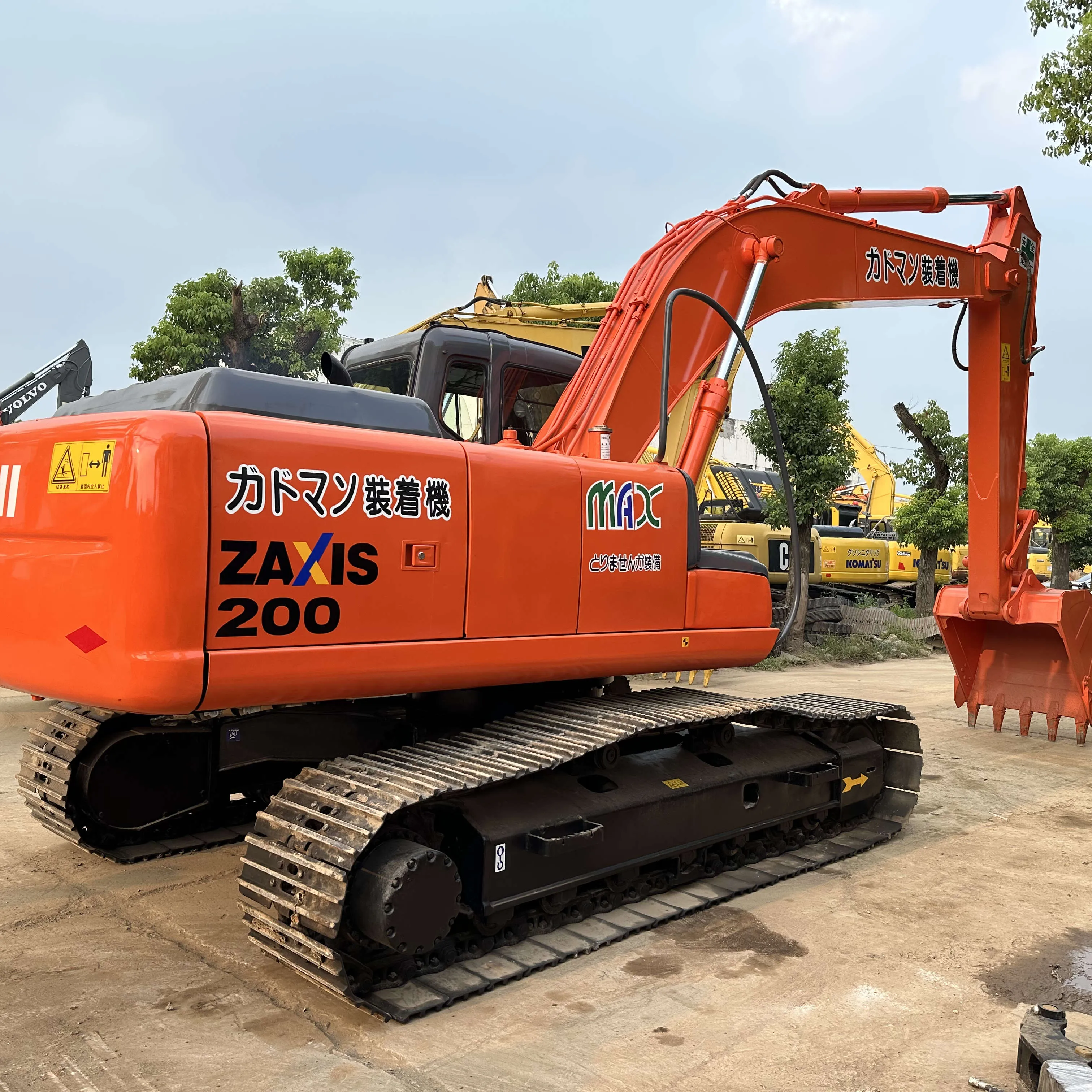 Sử dụng Hitachi máy xúc ZX 200 giá rẻ Hitachi zx200 để bán Nhật bản gốc sử dụng Nhật Bản làm Hitachi sử dụng máy xúc để bán