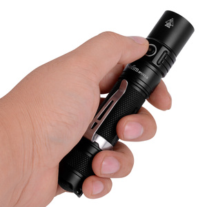 2025工厂批发大功率可充电LED手电筒，带3.7伏电池 - Product Image 1