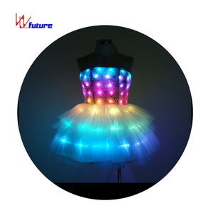 Abbigliamento da sala da ballo luminoso con telecomando per le uniformi della squadra di ballo di colore chiaro alla moda - Product Image 1