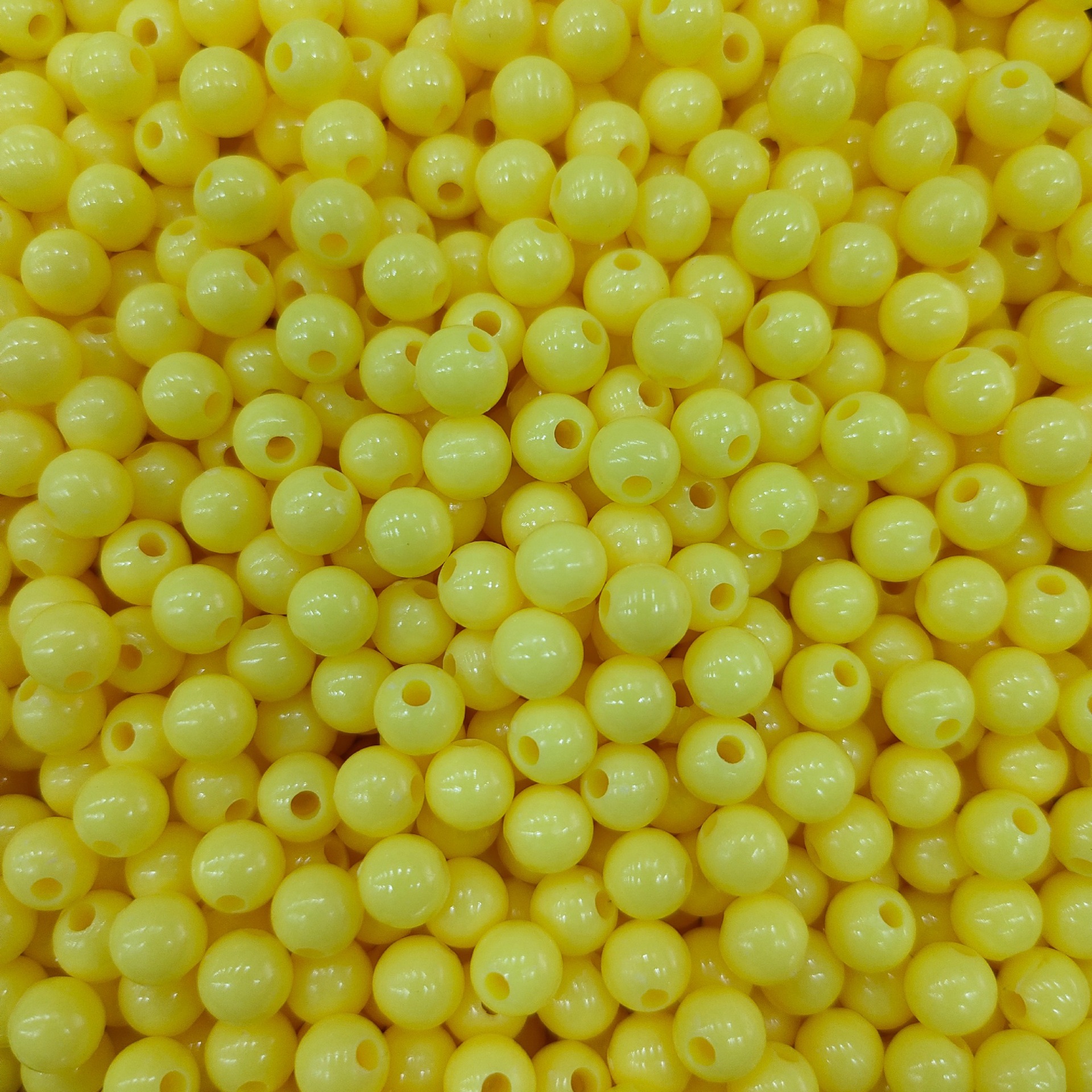 Amarillo claro