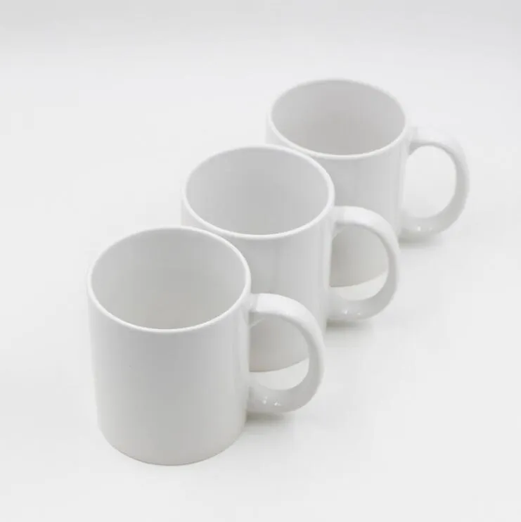 Una tazza di sublimazione di grado 11oz in bianco semplice tazze da caffè per la stampa A sublimazione sfuso bianco ceramica 11oz tazza di sublimazione