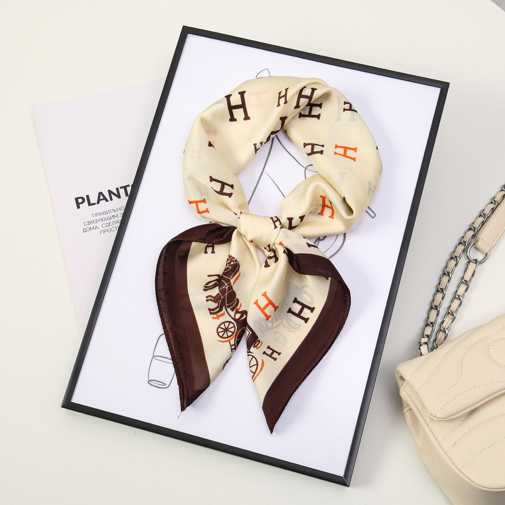 H carriage-beige-7070cm